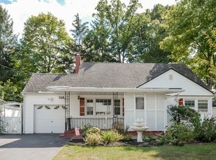 46 Sheraton Dr, Poughkeepsie, NY 12601