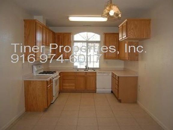 3rd image of 3931 Branch St