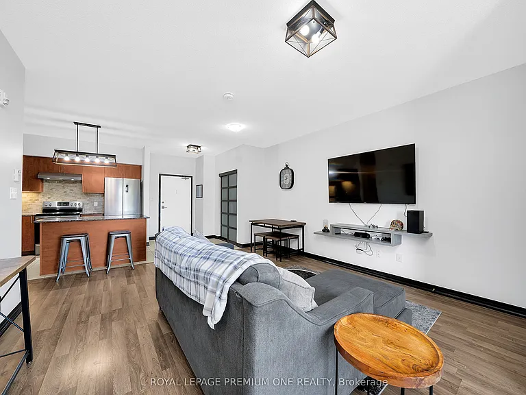 161 Wellington St E #204 — Photo 1