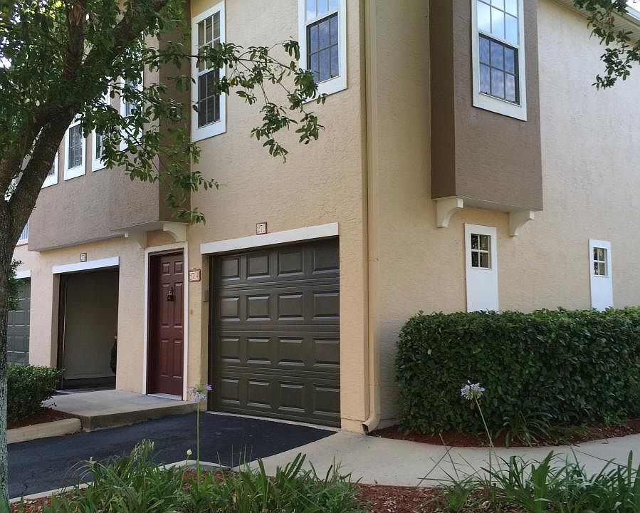 1st image of 10075 N Gate Pkwy #1212
