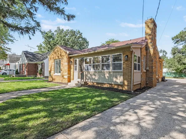 39 Celia St SW, Wyoming, MI 49548