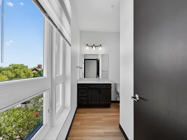 Vicino Apartments — Photo 22