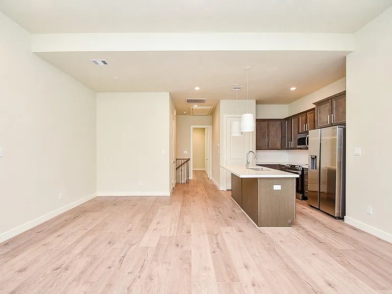 2307 Warhol Way — Photo 15