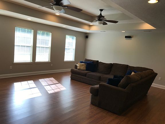 3rd image of 4175 Idlewood Dr