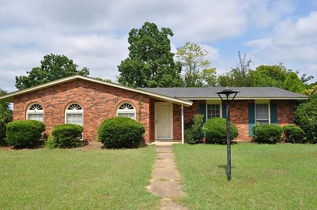1st image of 2336 Cottingham Dr