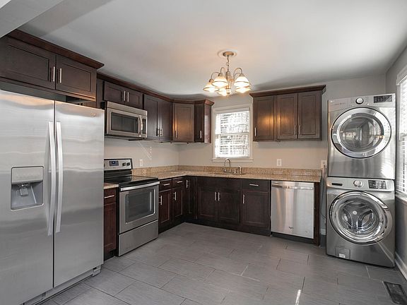 4th image of 2903 Jones Ave