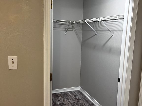 4th image of 723 Green St