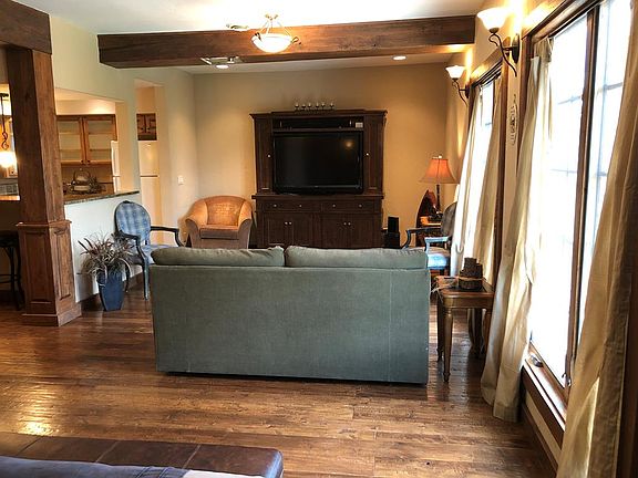 2nd image of 307 Park St Unit 302
