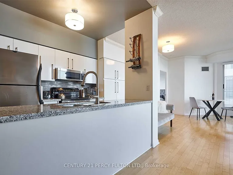 230 Queens Quay W #1016 — Photo 9