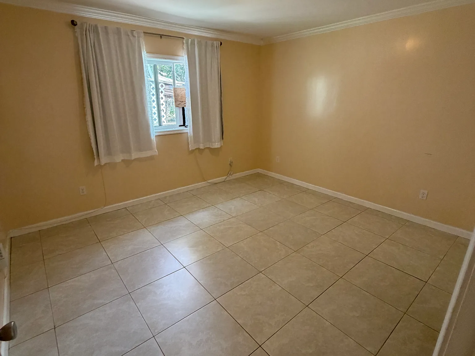 2 bed, 700 sqft, $2,200 — Photo 4