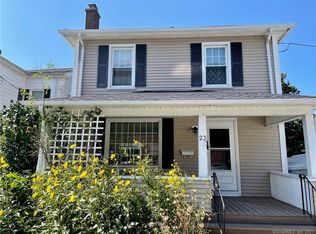 23 Waller Ct, New London, CT 06320