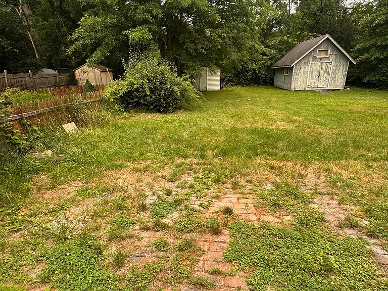 46 N Gilmore Blvd — Photo 32