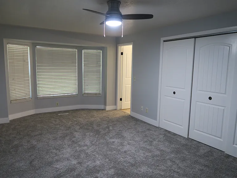 9494 S Pinedale Cir — Photo 7