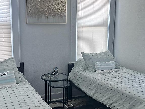 3rd image of 607 Riverview Blvd APT 4