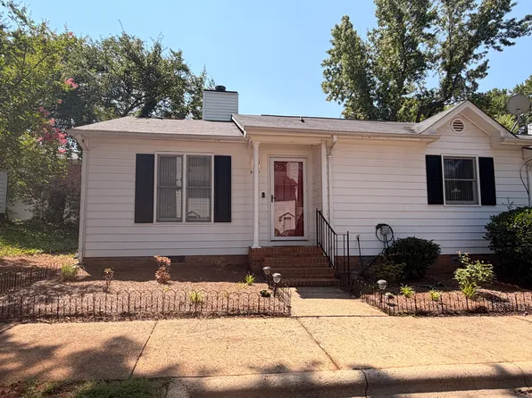 5917 Crape Myrtle Ln, Charlotte, NC 28216