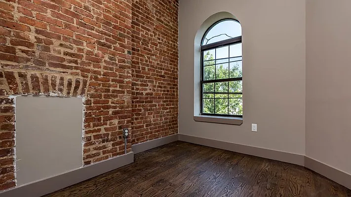 Rented by Nooklyn NYC LLC | media 26