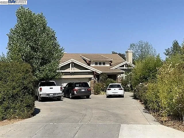 2509 Leona Pl photo 1