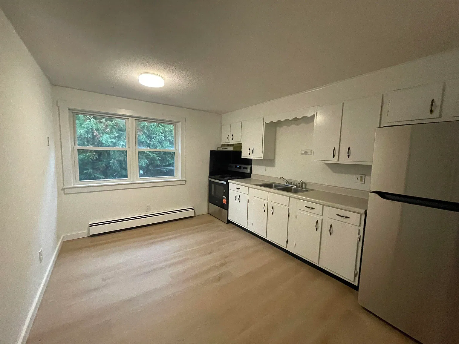 2 bed, 1.0 bath, 850 sqft, $1,650 — Photo 3