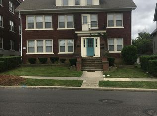 1718 Glenmont Rd, Cleveland Heights, OH 44118