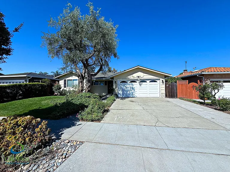 5331 Rimwood Dr — Photo 2