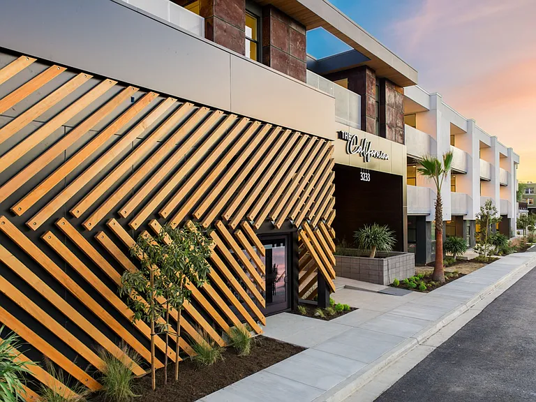 The Californian Coastal Apartments — Photo 12