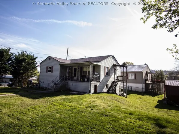 16 2nd Ave, Red House, WV 25168