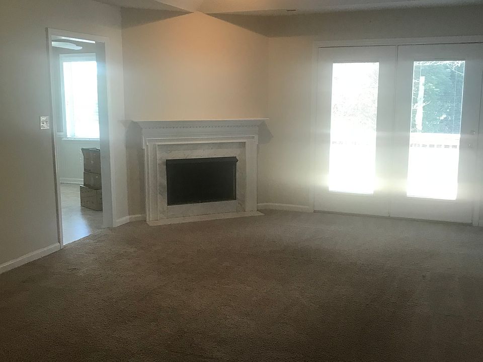 1st image of 34 Arbours West Ln