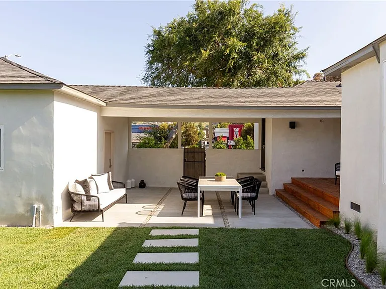 3554 S Sycamore Ave — Photo 38