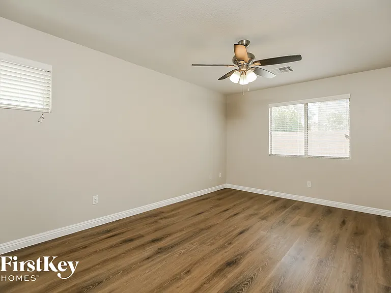 7637 Montefrio Ave — Photo 10