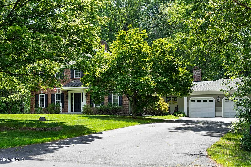 2nd image of 17 Schuyler Hills Road