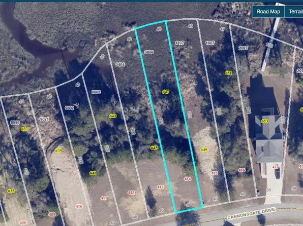 647 Cannonsgate Drive, Newport, NC 28570