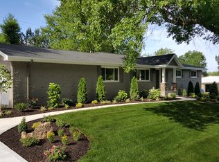 9820 Sundown Sq, Saint Louis, MO 63141