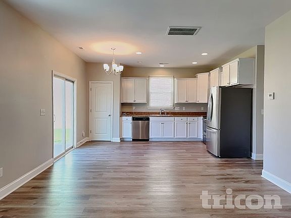 4th image of 3317 Lacewing Dr