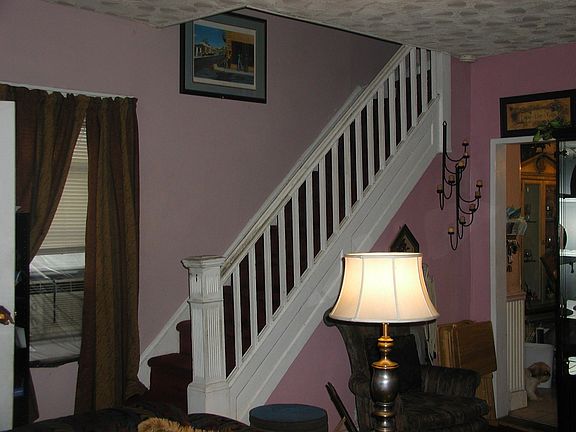 2nd image of 4037 Wickham Ave