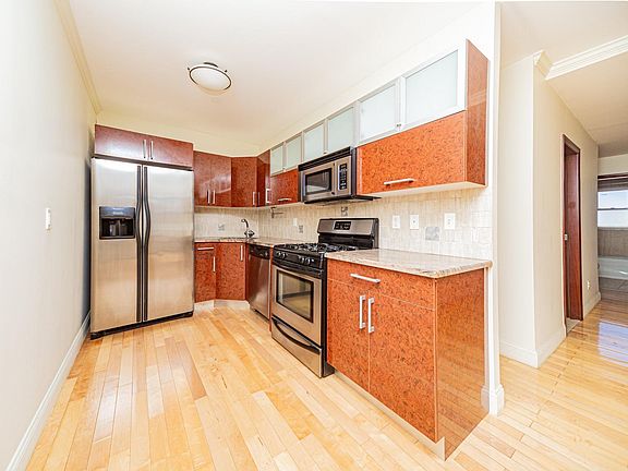 5th image of 1728 E 19th St APT 4A