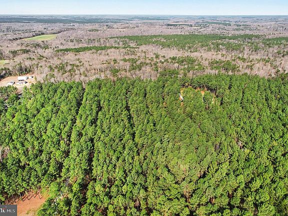 3rd image of Carterss Gate