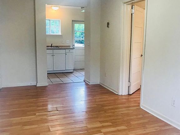 5th image of 603 E Spencer St APT 1
