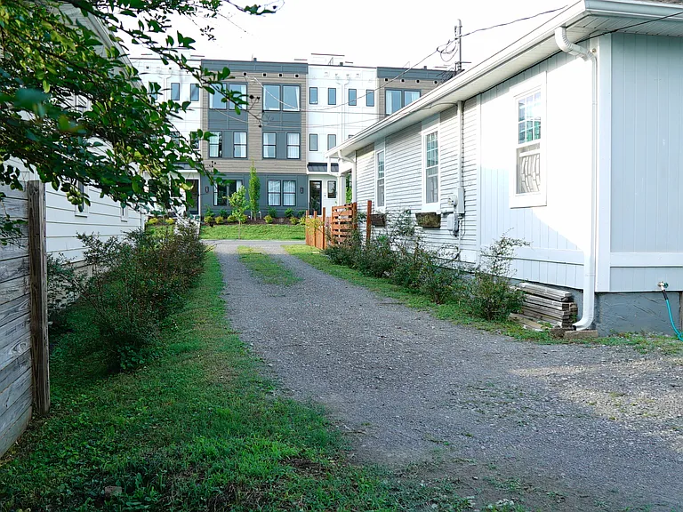 113 Lucile St — Photo 1