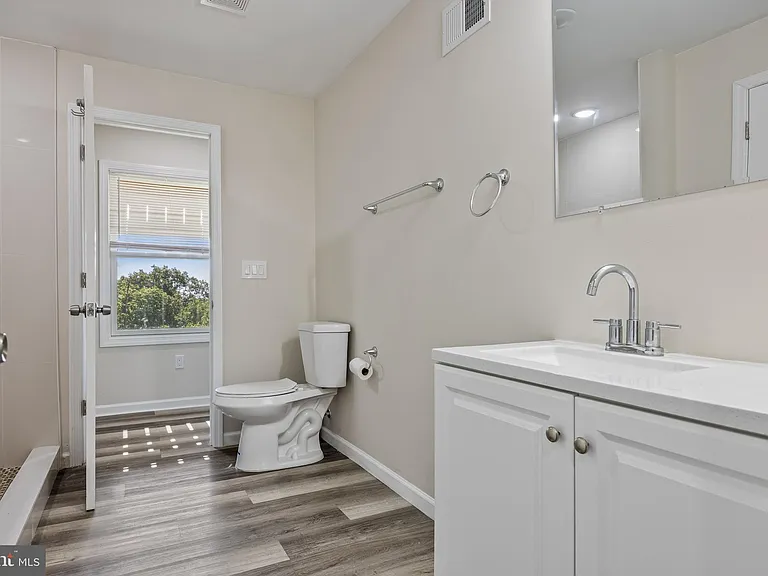 55 Shawnee Ave — Photo 18