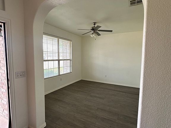 3rd image of 6944 King Ranch Rd