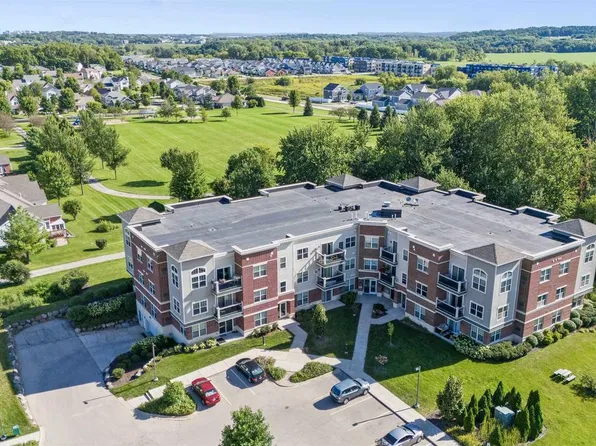 5194 Sassafras Drive #210, Fitchburg, WI 53711