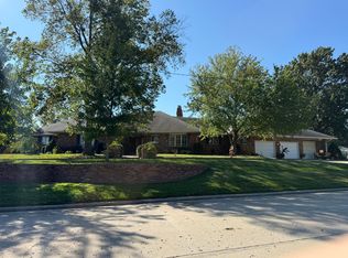 110 E Highlander St, Marshall, MO 65340