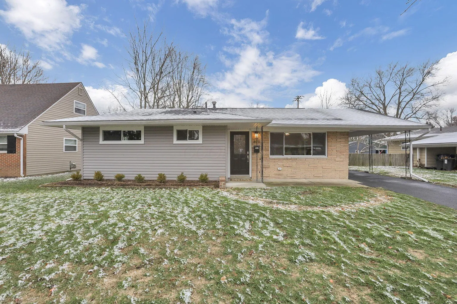 4911 Betsy Dr photo 1