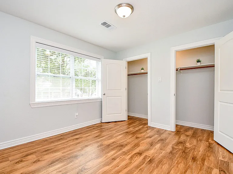 707 Thistlewood Dr — Photo 20