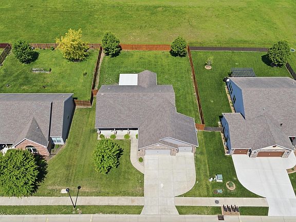 2nd image of 4184 Regatta Dr