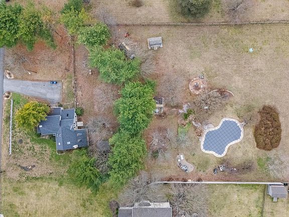 3rd image of 138 Bishop Rd