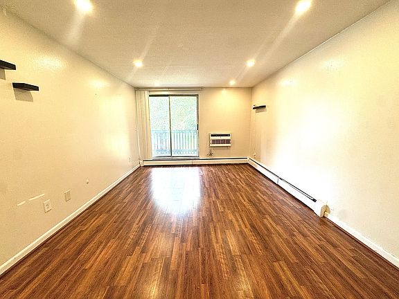 3rd image of 144 Kenrick St APT 12