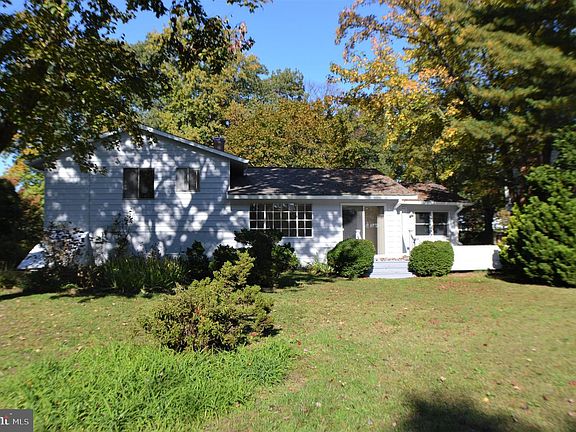 3rd image of 1426 Catlyn Pl