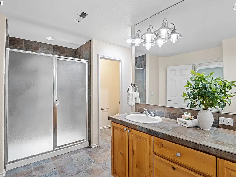 14992 SW Lookout Dr — Photo 31