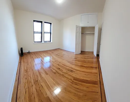 Rented by Metro Park Realty Inc | media 4